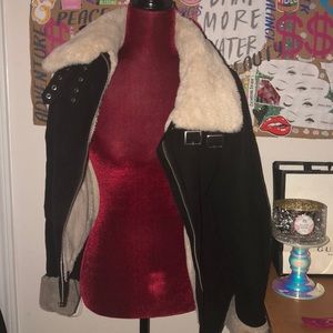 Gently worn fur warm jacket !!!